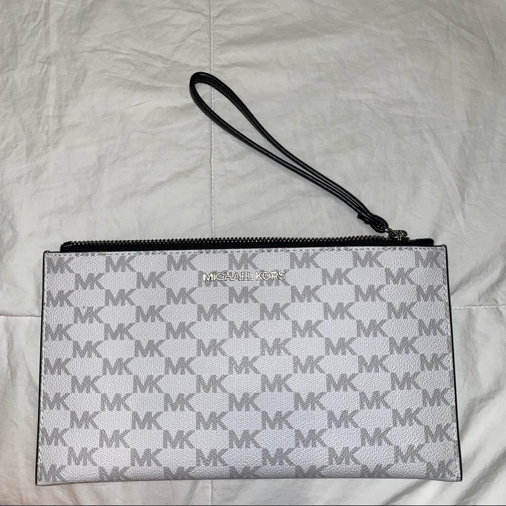 Michael Kors Leather Wristlet